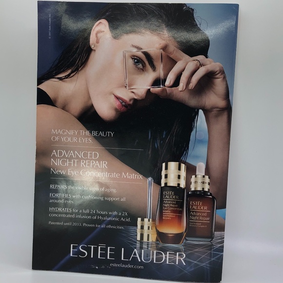 GLAMOUR Magazine -Zendaya November 2017 - Picture 3 of 12